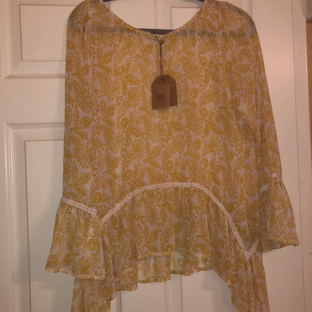 Kori America Paisley Print “Free As Can Be” Top, Size Small, Yellow/Gold